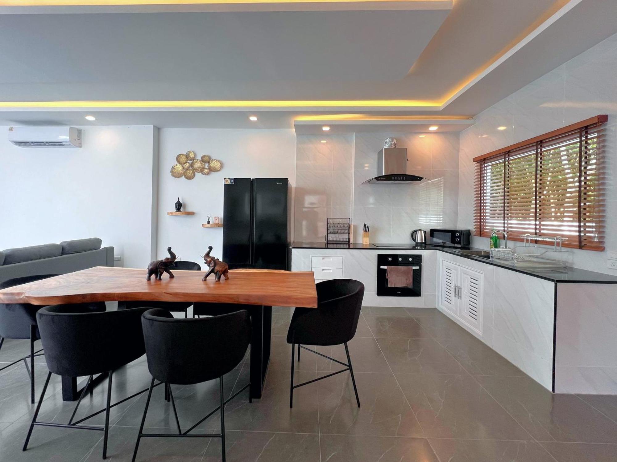 Modern & Cozy 3br Pool - Prymabianca